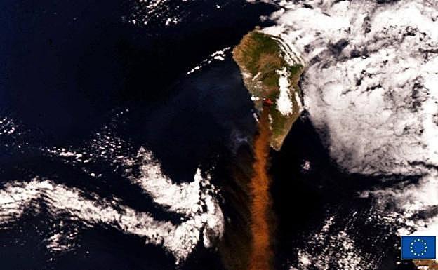 La columna del volcán de La Palma vista desde el espacio
