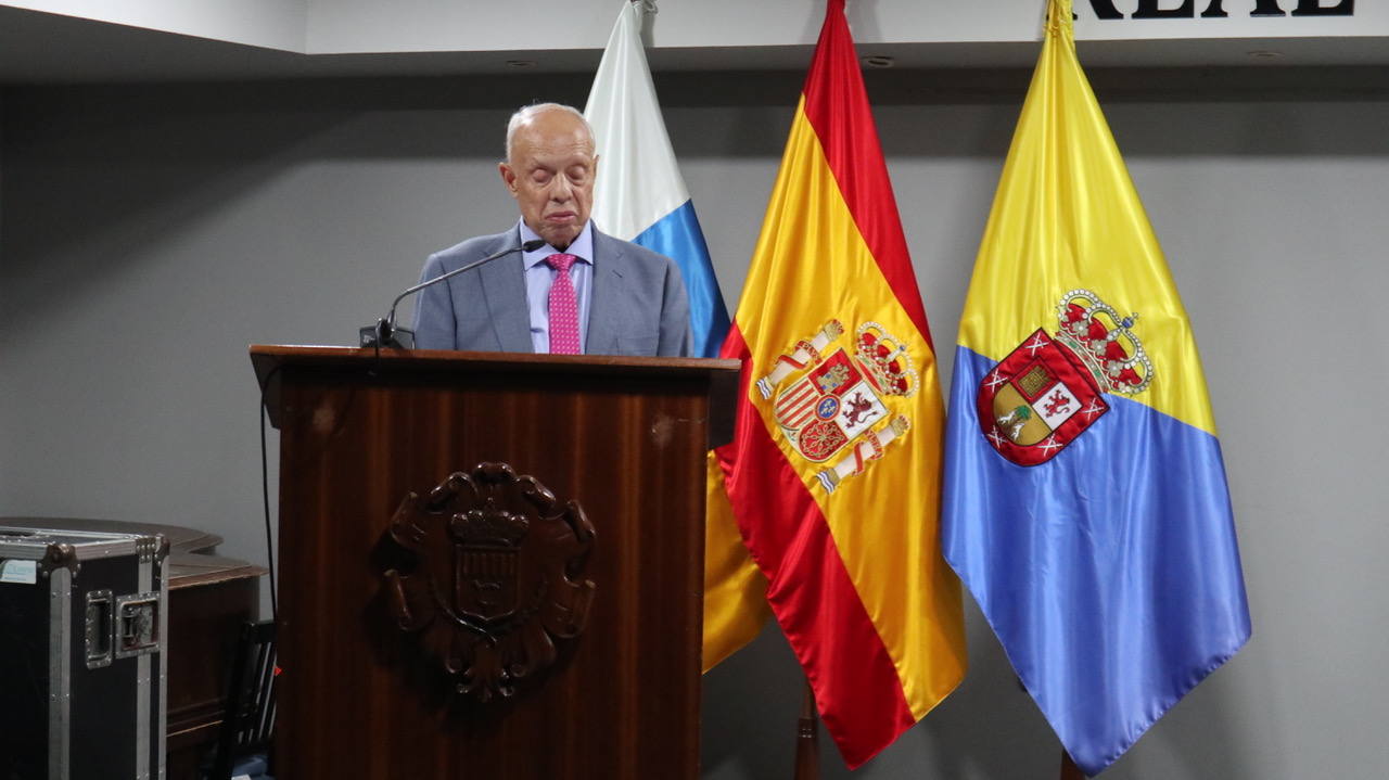 Antonio Suárez, durante el acto celebrado en la sede del RC Victoria. 