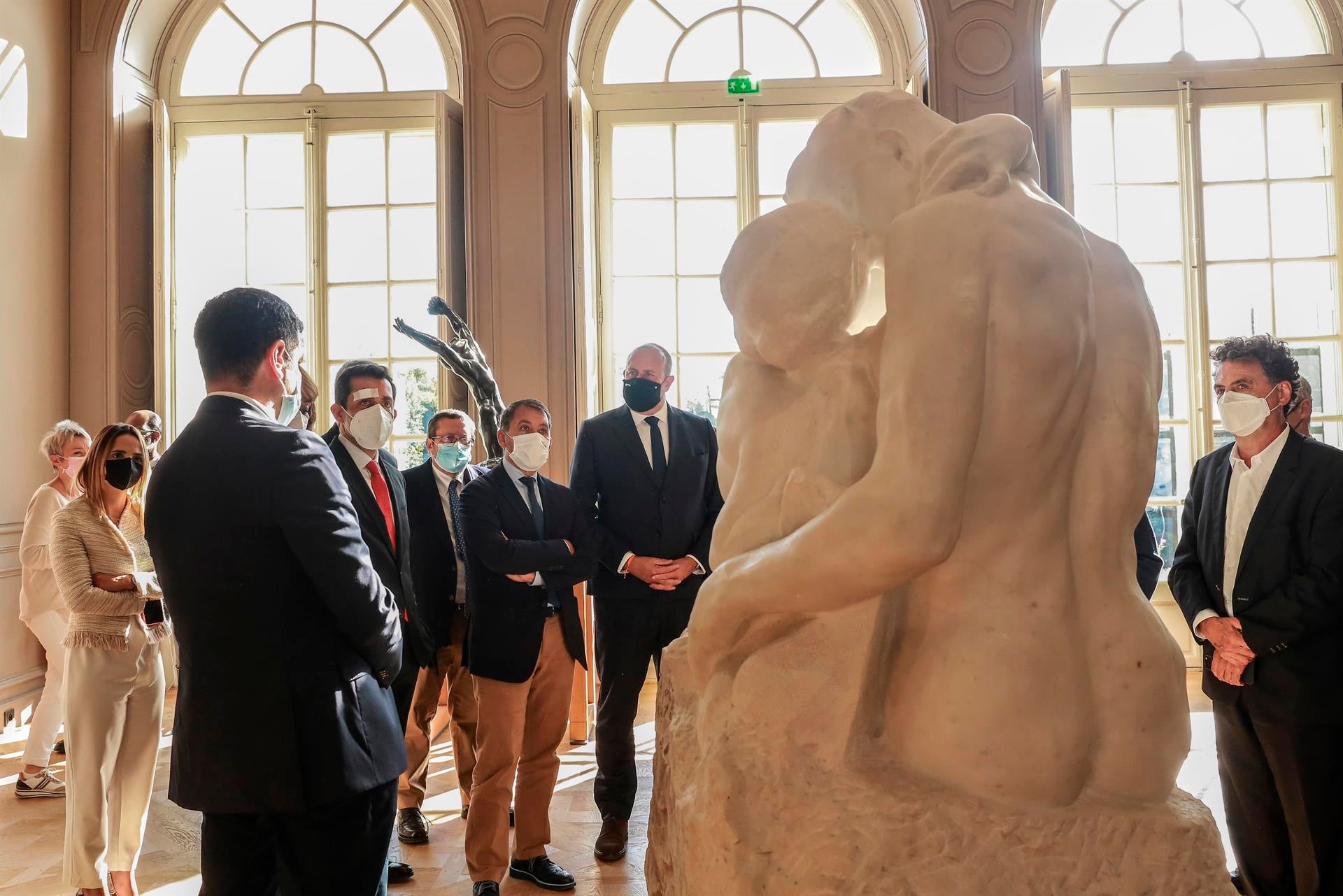 Visita de la delegacion del gobierno de Tenerife al Museo Rodin en Paris.