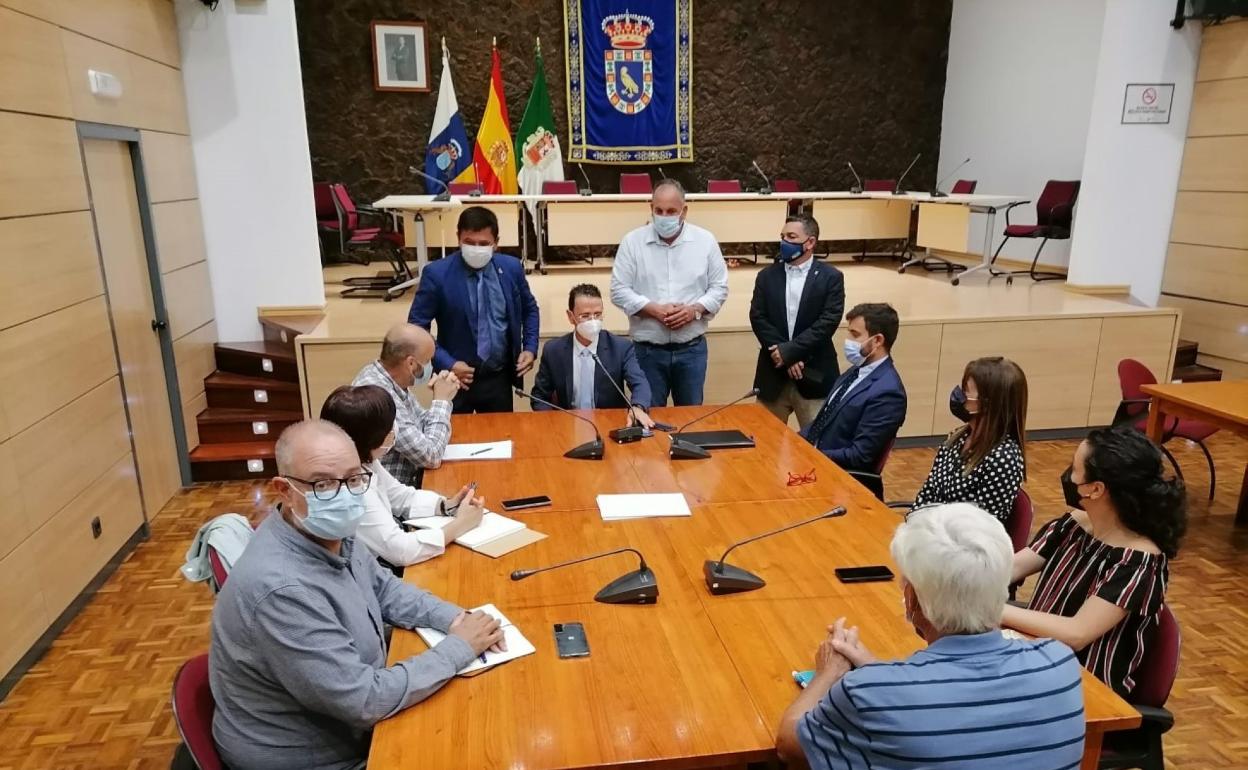El alcalde Pedro Armas presidió el acto de creación. 