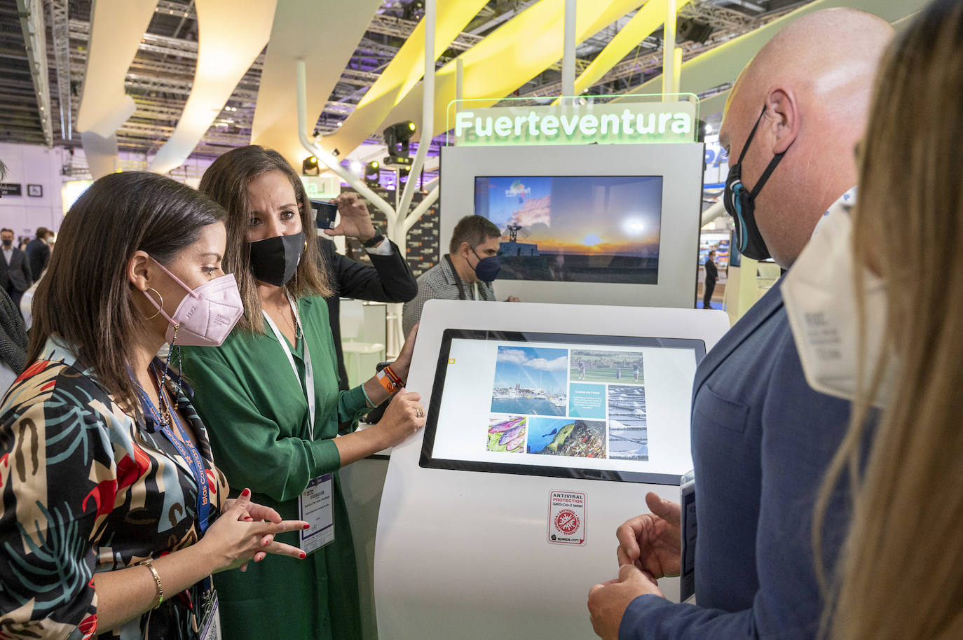 Fotos: Inauguración Canarias en World Trave Market 2021