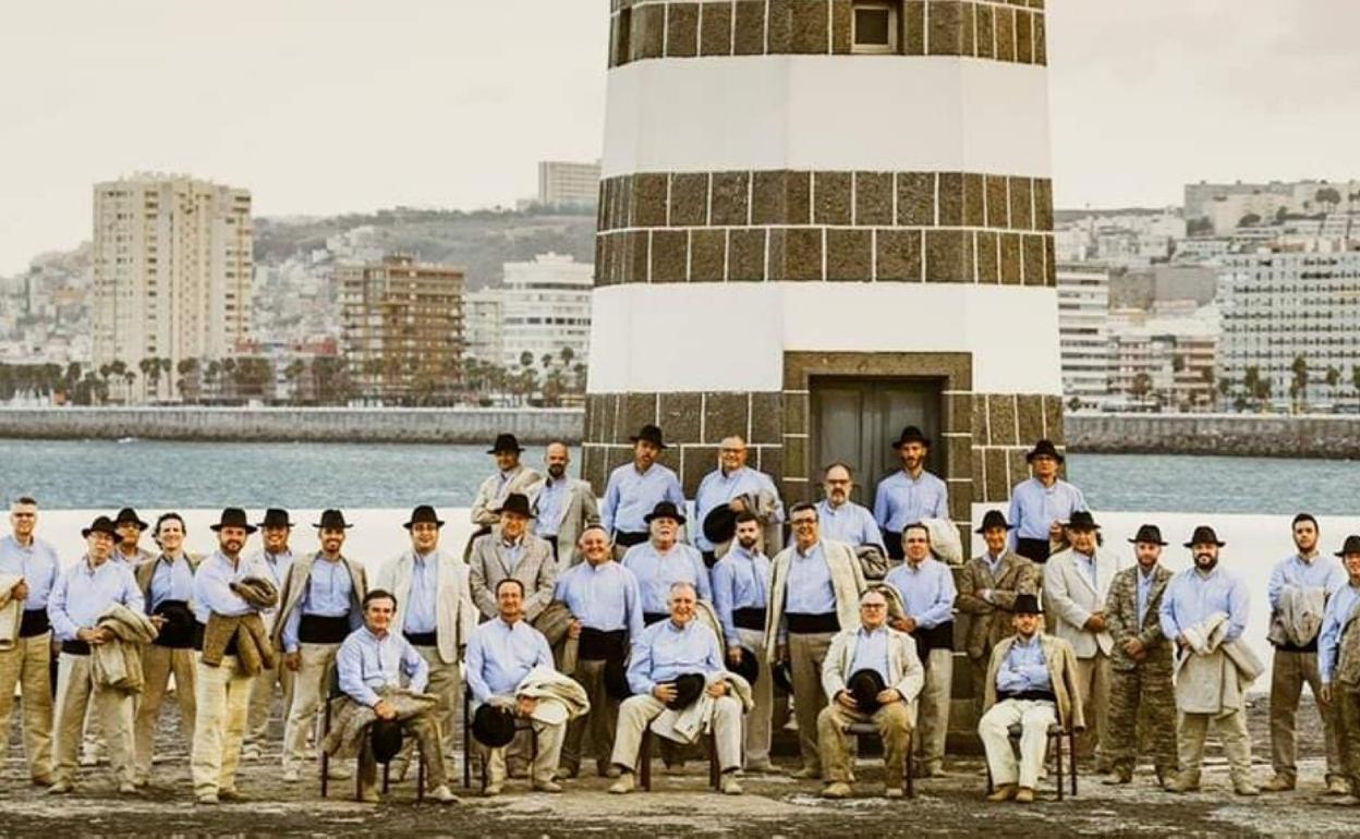 Imagen de archivo del afamado grupo folclórico Los Gofiones. Esta formación musical será una de las galardonadas en la entrega de premios. 