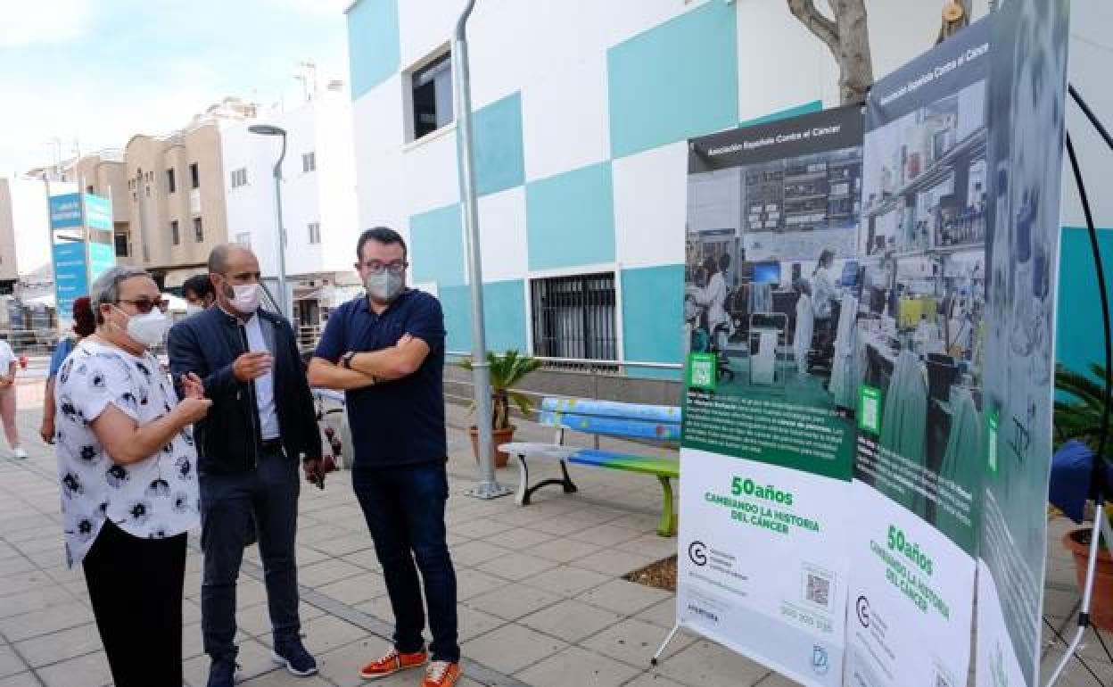 Cerca de 200 pacientes oncológicos siguen cogiendo un avión para recibir  radioterapia | Canarias7