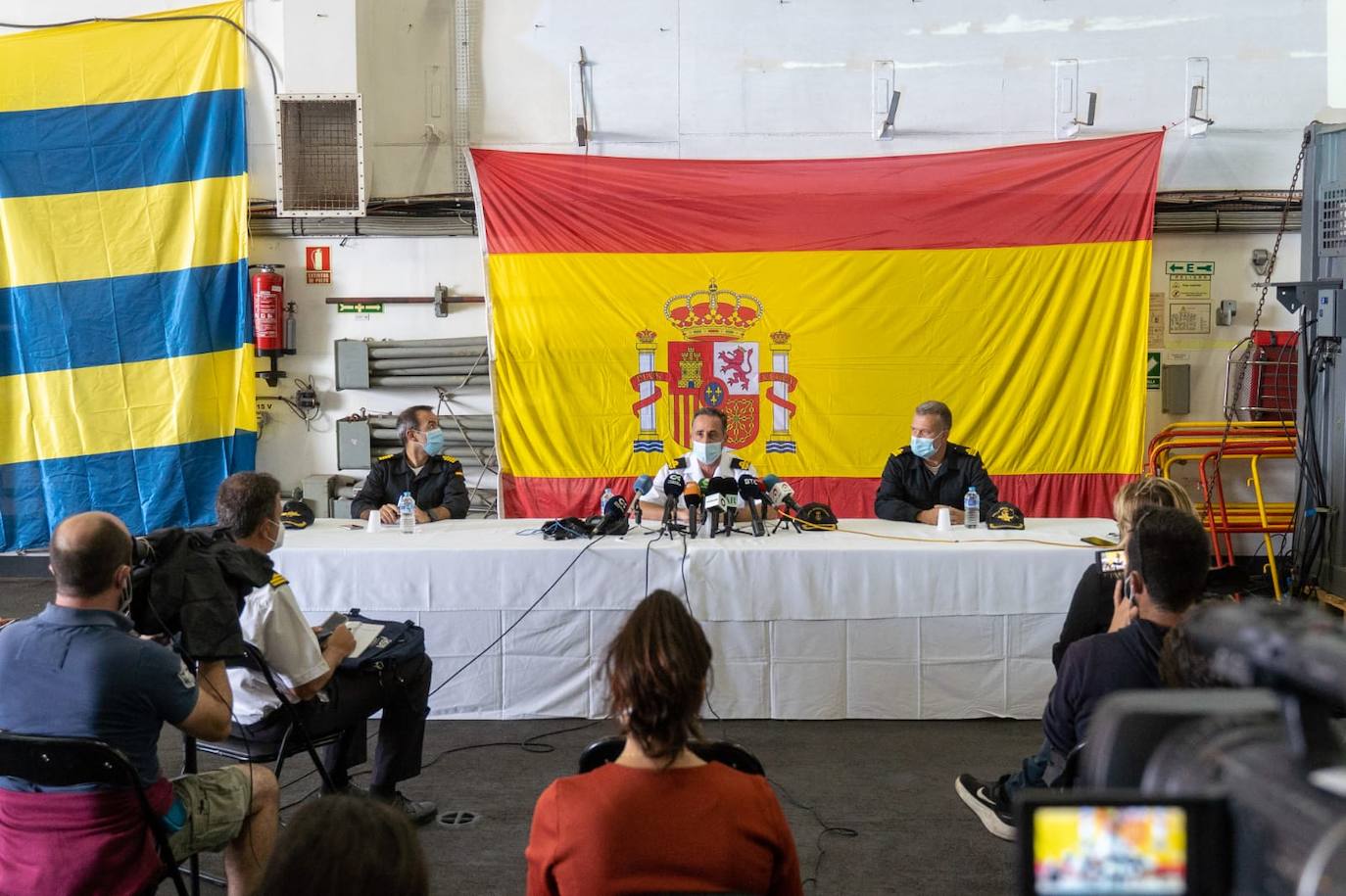 Fotos: Llegada del Buque de Asalto Anfibio «Castilla» a La Palma