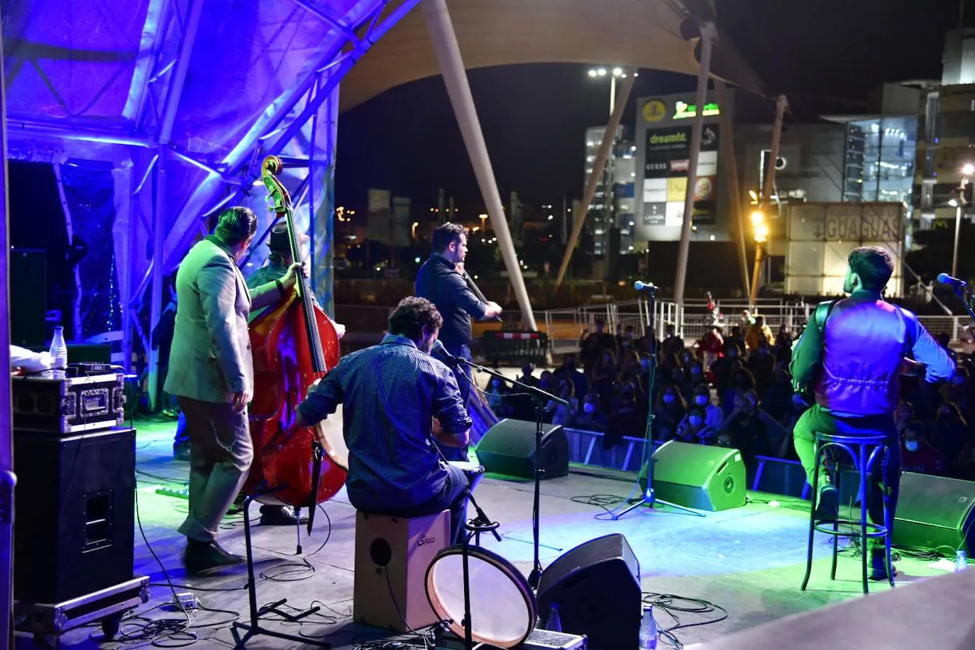 Fotos: El Womad sube el telón con la mezcla de música mauritana y pop de Noura