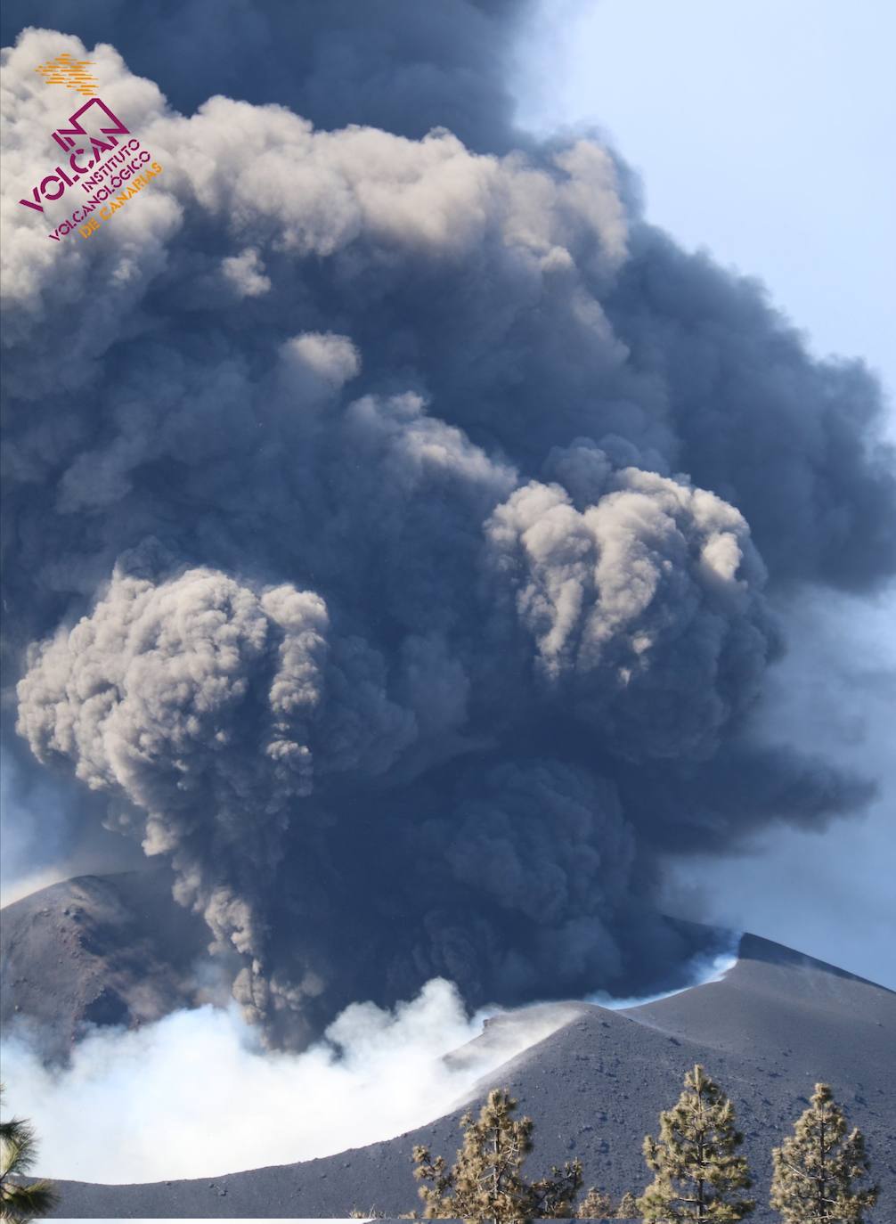 Paralizan la recogida de enseres y el riego en las zonas de la costa por el dióxido de azufre