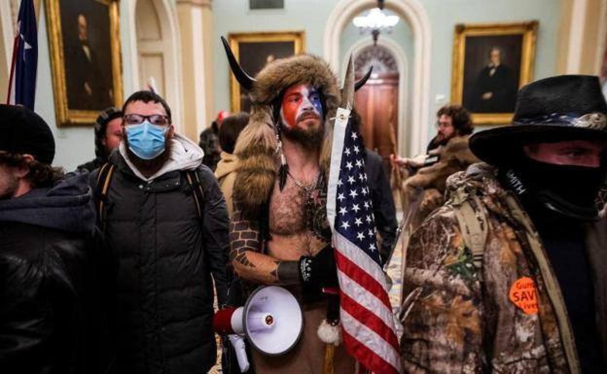 El seguidor de Donald Trump y autoproclamado «chamán» durante el asalto al Congreso de EEUU