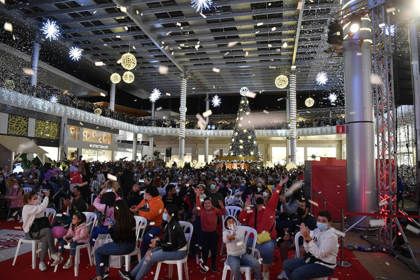 Fotos: Arranque de la navidad en Alisios