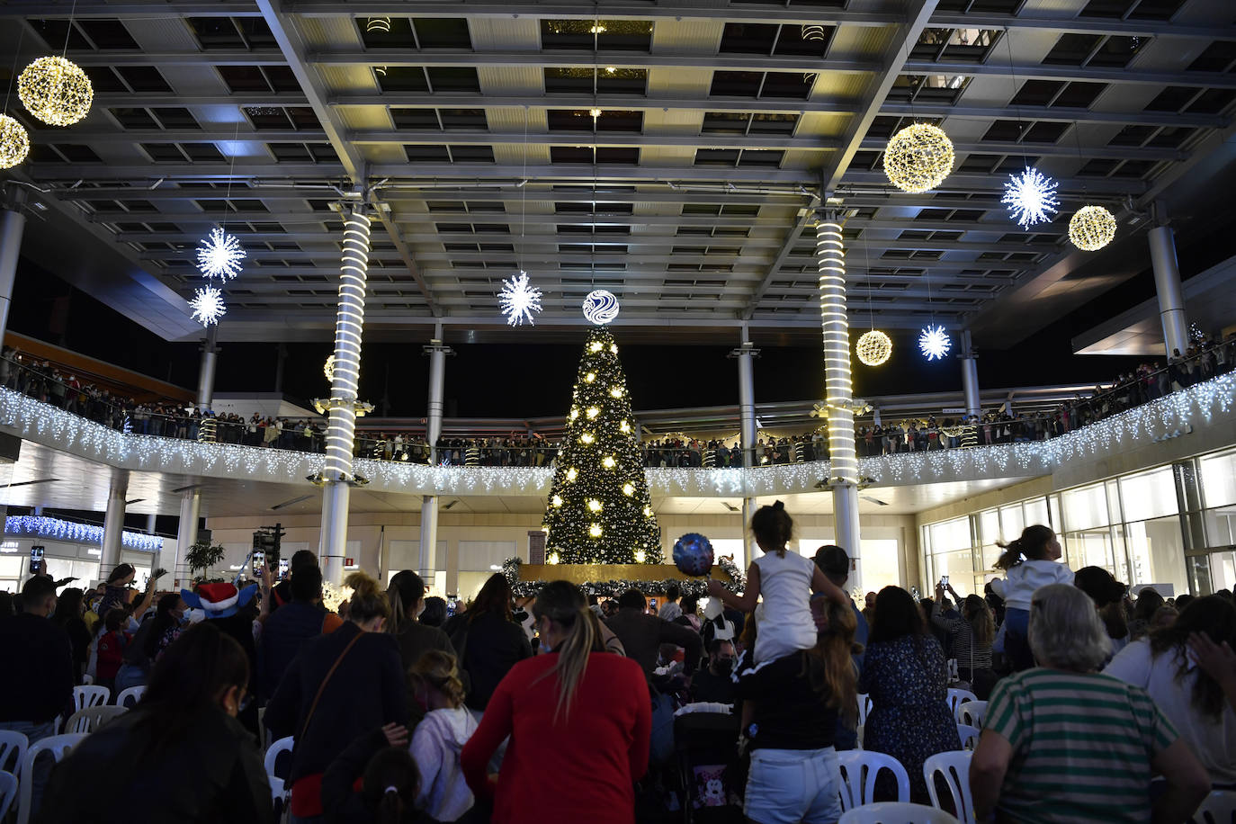 Fotos: Arranque de la navidad en Alisios