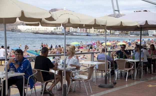 Imagen de la terrazas en el Paseo de Las Canteras