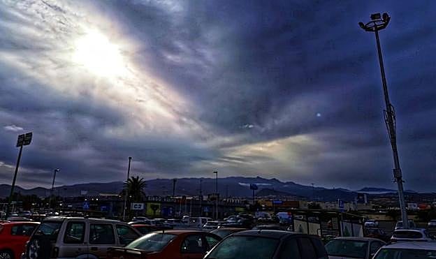 El frente atlántico arranca dejando hasta 100 litros en La Palma