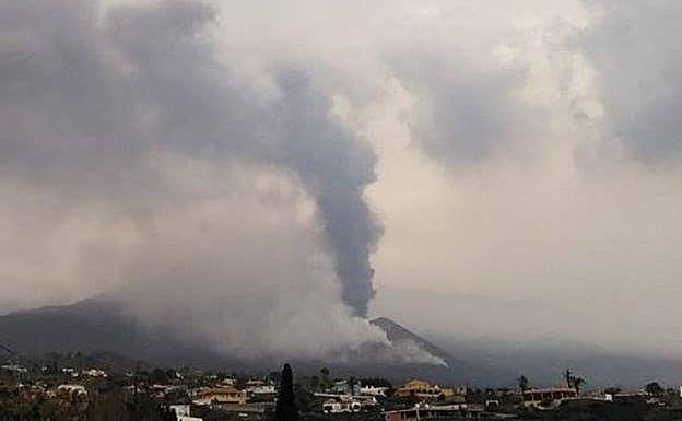 El volcán este martes. 