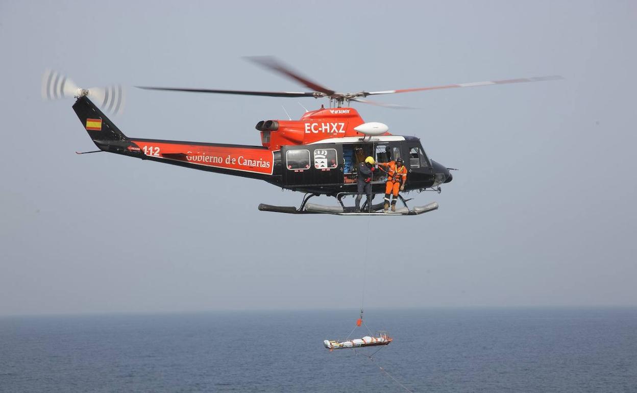 Imagen de archivo de un rescate en helicóptero. 