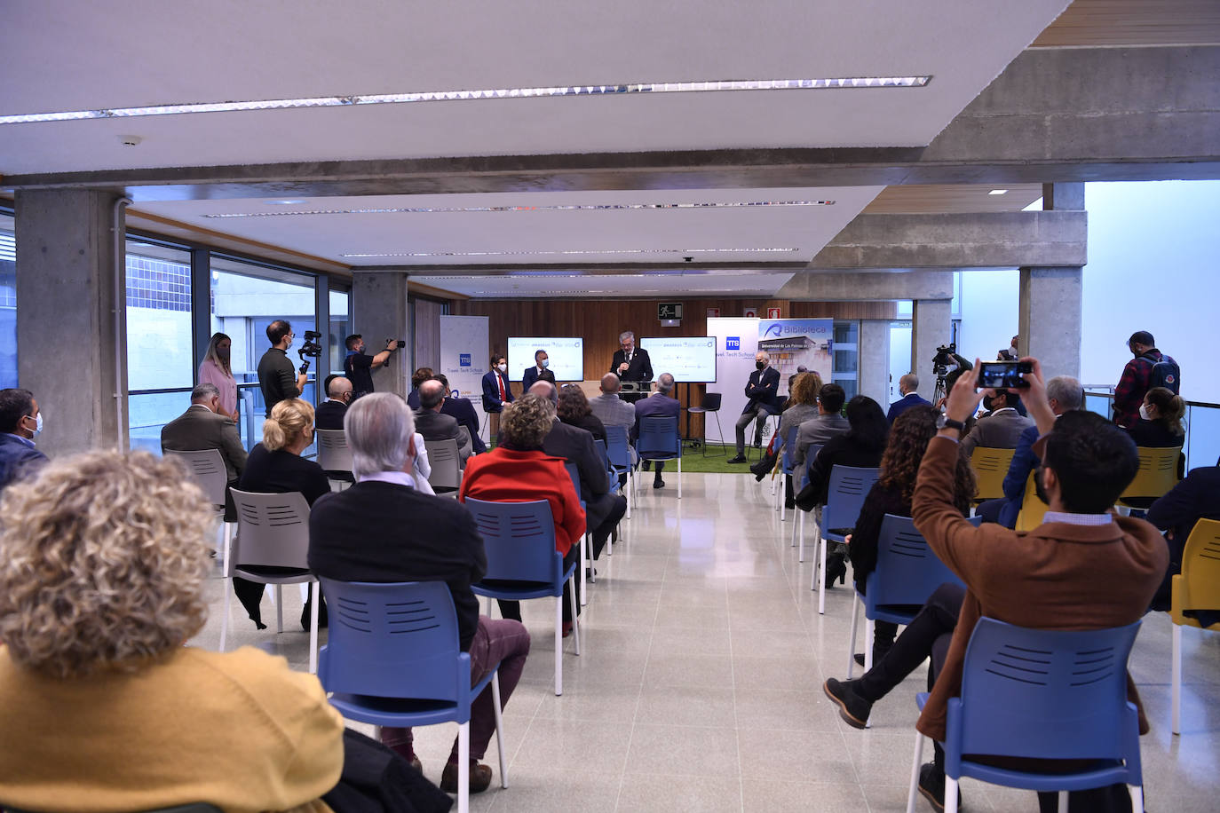 Fotos: Inauguración del primer espacio formativo del Travel Tech School de Amadeus en la ULPGC