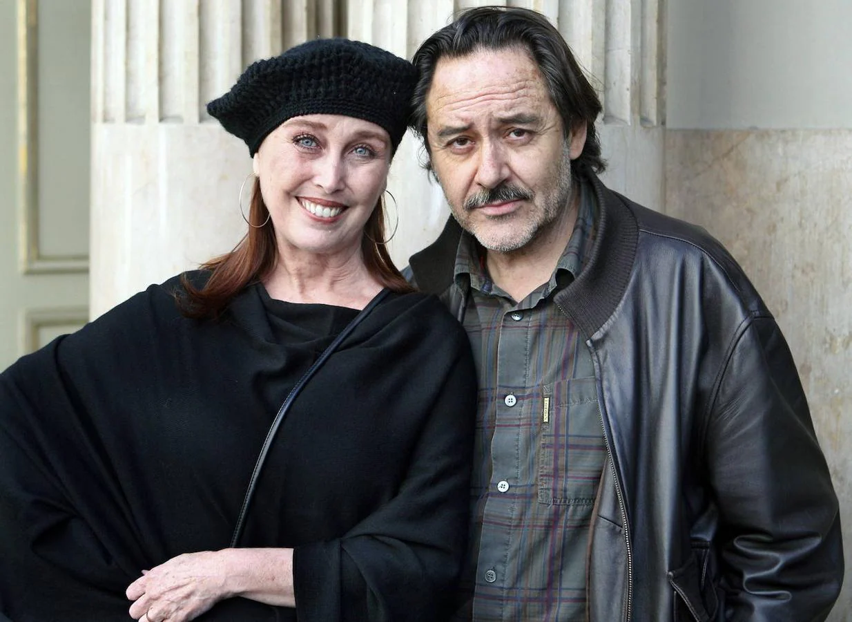 Verónica Forqué y Santiago Ramos, durante la presentación, en el Teatro Tívoli de Barcelona, en 2008, de la obra 'Ay Carmela'. 