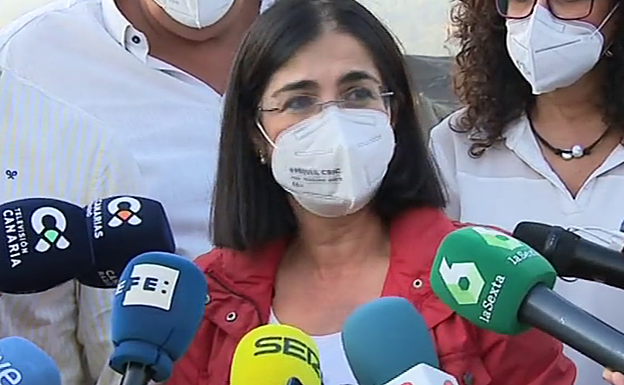 Darias llama a las comunidades a acelerar el ritmo de vacunación