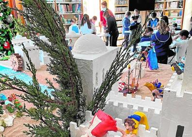 Imagen secundaria 1 - Manitas que modelan Navidad