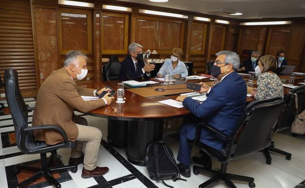 Imagen de archivo de una reunión del Consejo de Gobierno de Canarias. 
