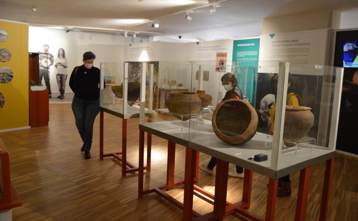 Visitantes en el Museo Arqueologico. 