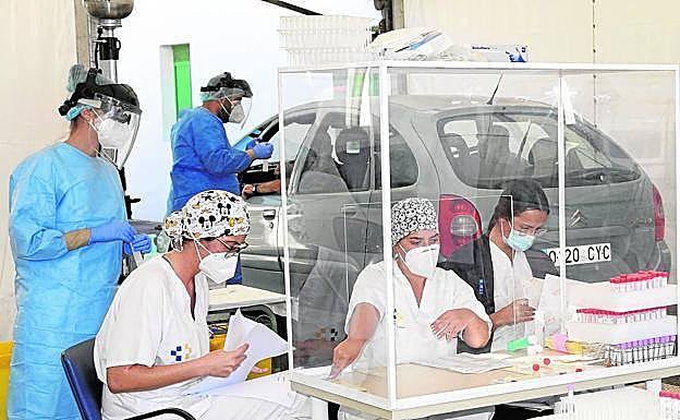 Canarias roza los 3.000 contagios por covid