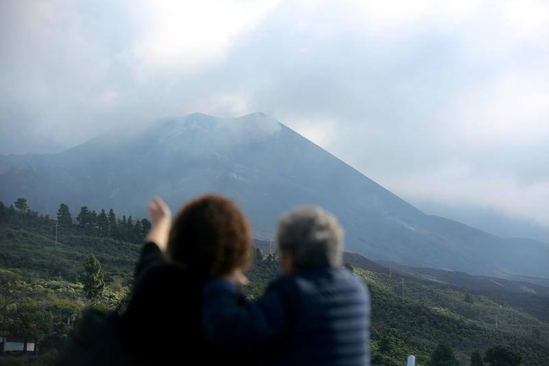 El portavoz del Gobierno de Canarias, Julio Pérez,dio este sábado por finalizado este sábado la erupción del volcán de La Palma que comenzó el pasado 19 de septiembre después de que se cumplan 10 días desde que el volcán dejase de emitir lava y finalizase su actividad.