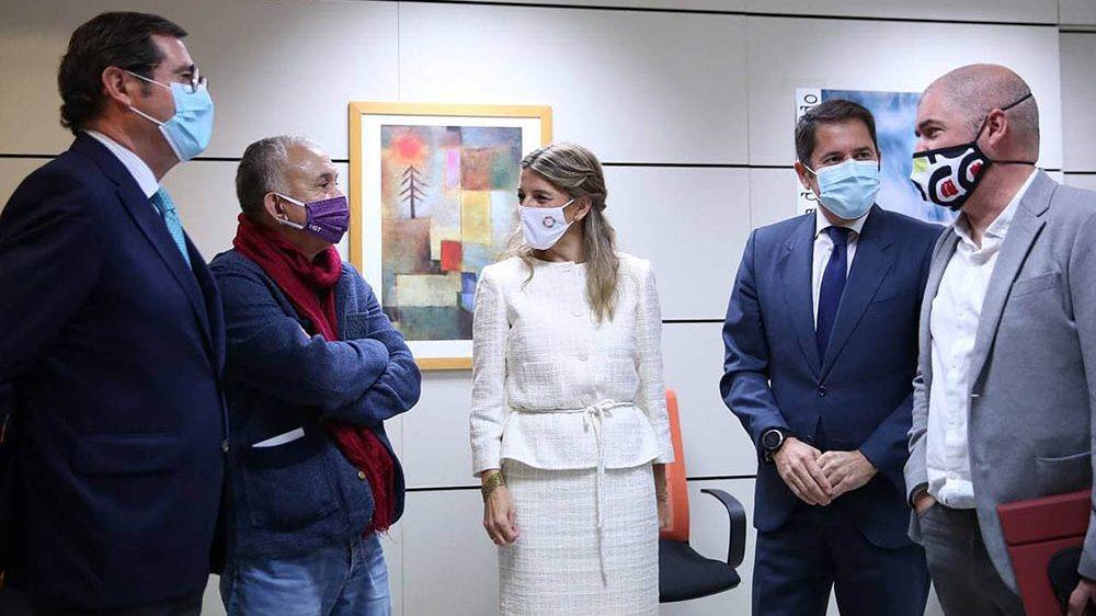 Más de nueve meses de negociación y un acuerdo en tiempo ya de descuento. Como un parto, la reforma laboral que pretende modernizar el mercado de trabajo español por fin verá la luz, y con consenso, después de las intensas negociaciones que se han mantenido desde el pasado 17 de marzo.