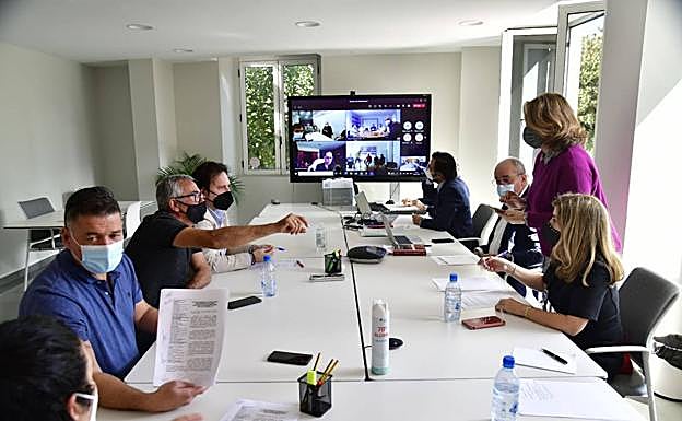 Imagen del acuerdo rubricado hoy por la mañana en el despacho de Aguilar Abogados, que ha asesorado a JSP en el ERE. 