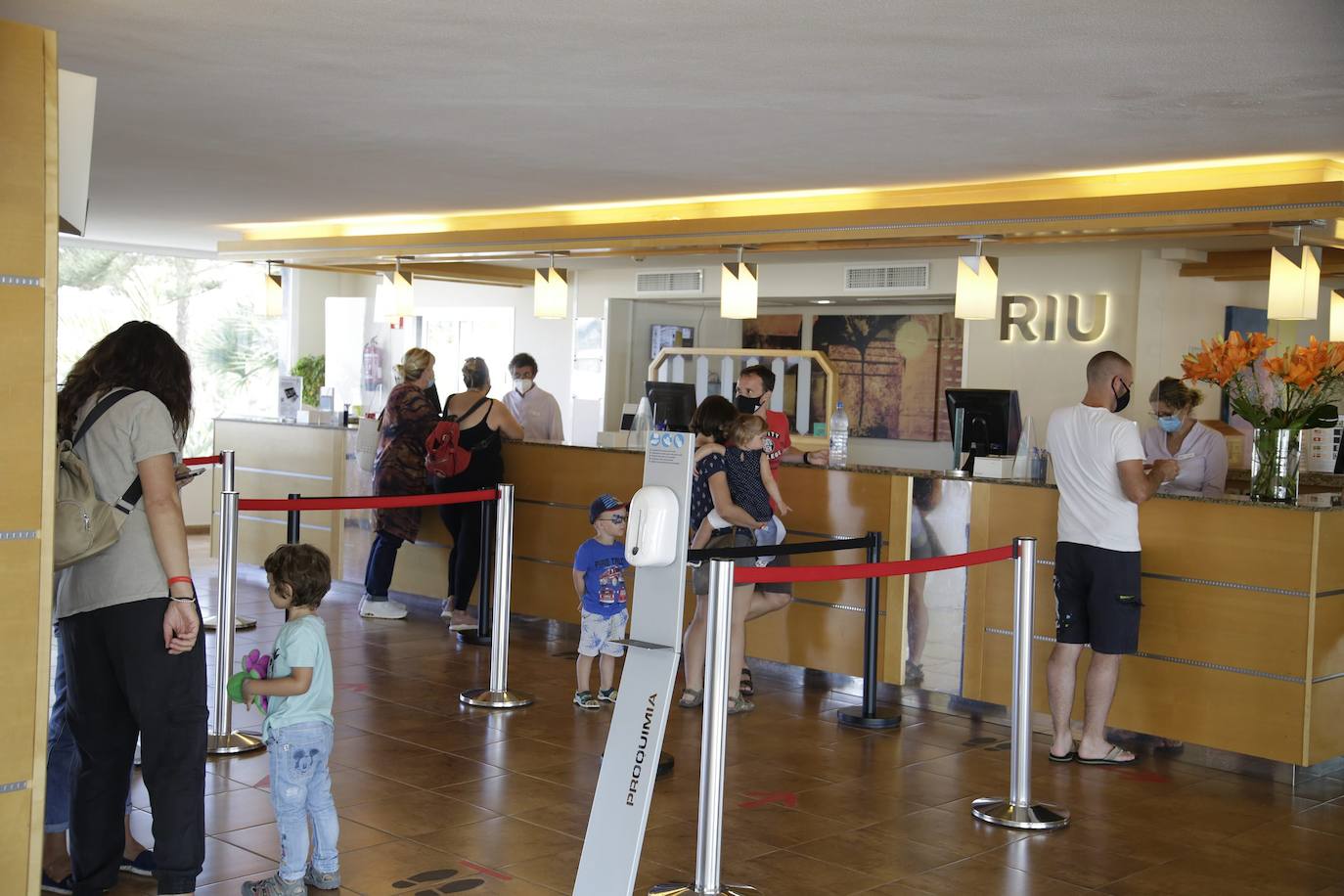 n el último año ha sido el sector servicios y sobre todo, la hostelería, el que generó el mayor número de altas en la Seguridad Social. 