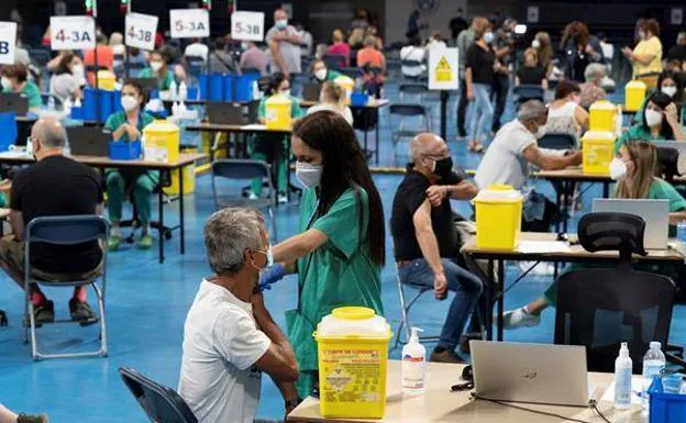 Los contagios vuelven a dispararse: 5.098 nuevos positivos y nueve muertes por covid en Canarias