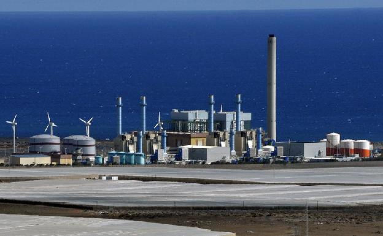 Vista de la central térmica de Barranco de Tirajana. 