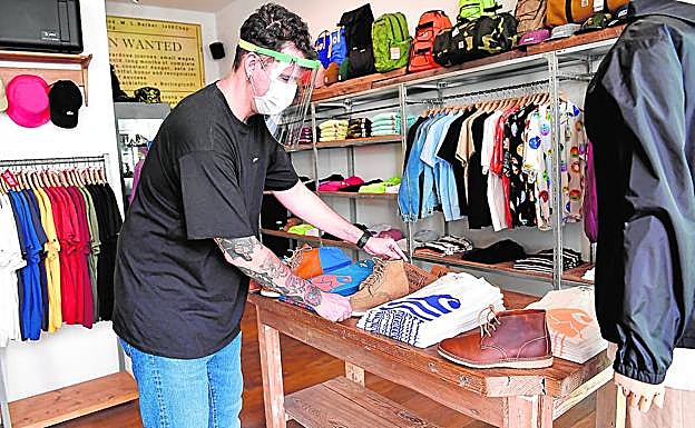 El comercio es uno de los sectores más afectados, al acaparar gran parte del empleo y estar a full por la Navidad y las rebajas. 