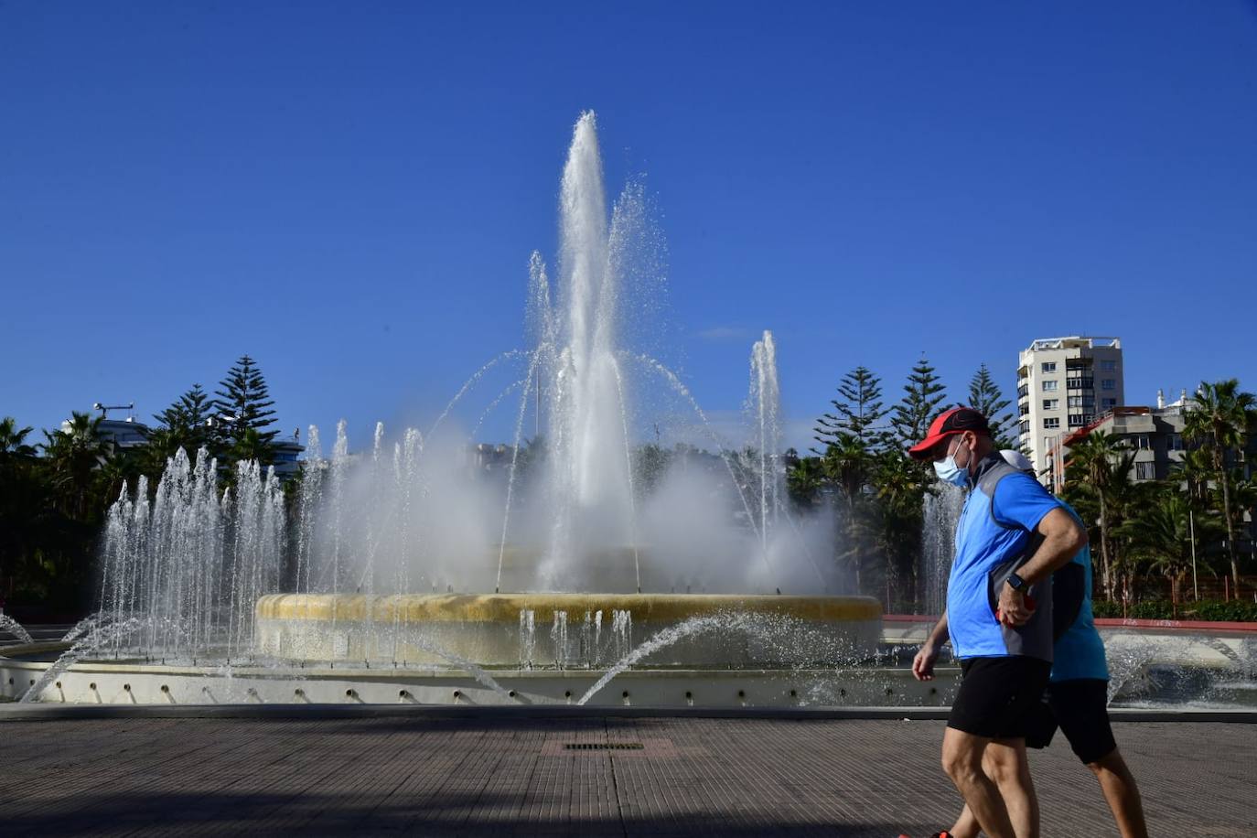 Fotos: La Fuente Luminosa de Las Palmas de Gran Canaria se pone guapa