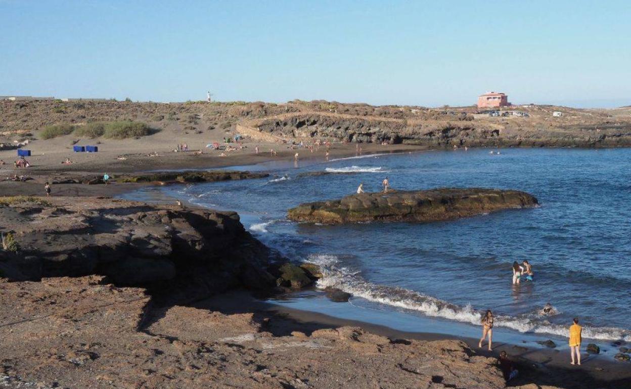 Fallece un submarinista en la costa de Arico