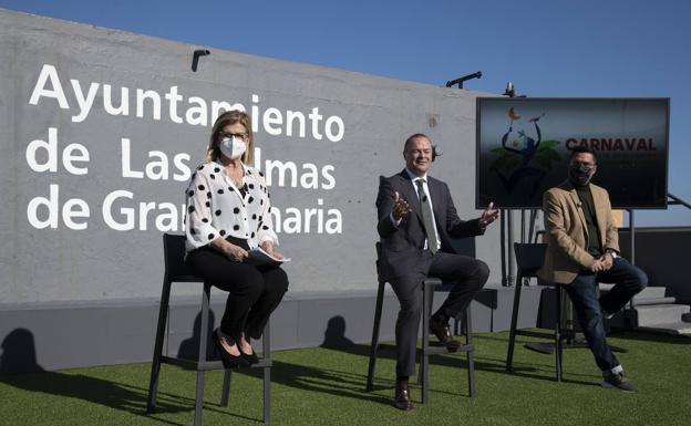Inmaculada Medina, Augusto Hidalgo e Israel Reyes en la presentación del programa de las fiestas. 