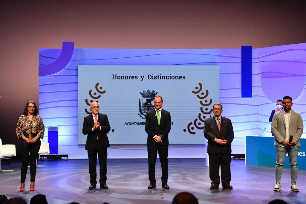 Fotos: Agüimes se reconoce como pueblo en sus homenajeados