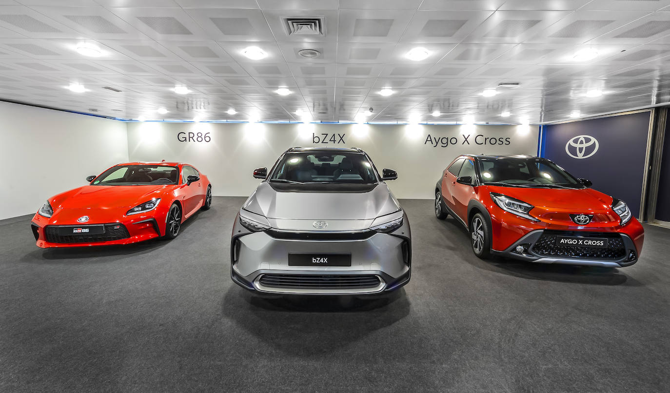Fotos: bZ4X, Aygo X Cross y GR86: la nueva familia Toyota