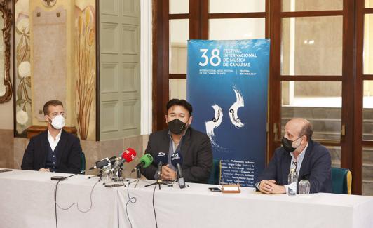 Javier Camarena con Juan Márquez (izquierda) y Jorge Perdigón. 