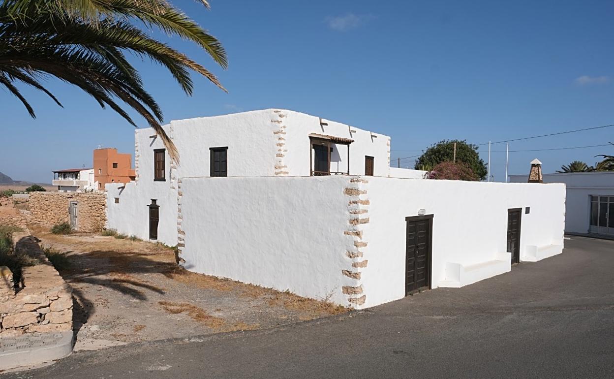 La Casa de las Simonas está en el centro de Tuineje. 