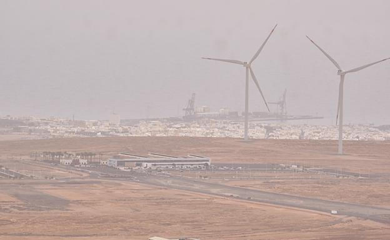 El Parque Tecnológico ayer, con la capital y el muelle al fondo. Al sur del parque se construirá la estación aérea de drones y pseudosatélites. 