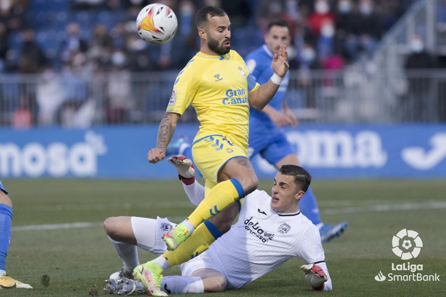 Imagen principal - Fiasco de la UD en Fuenlabrada (3-2)