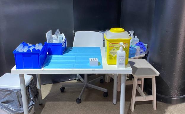 Imagen de archivo de una mesa donde se realizan PCR.