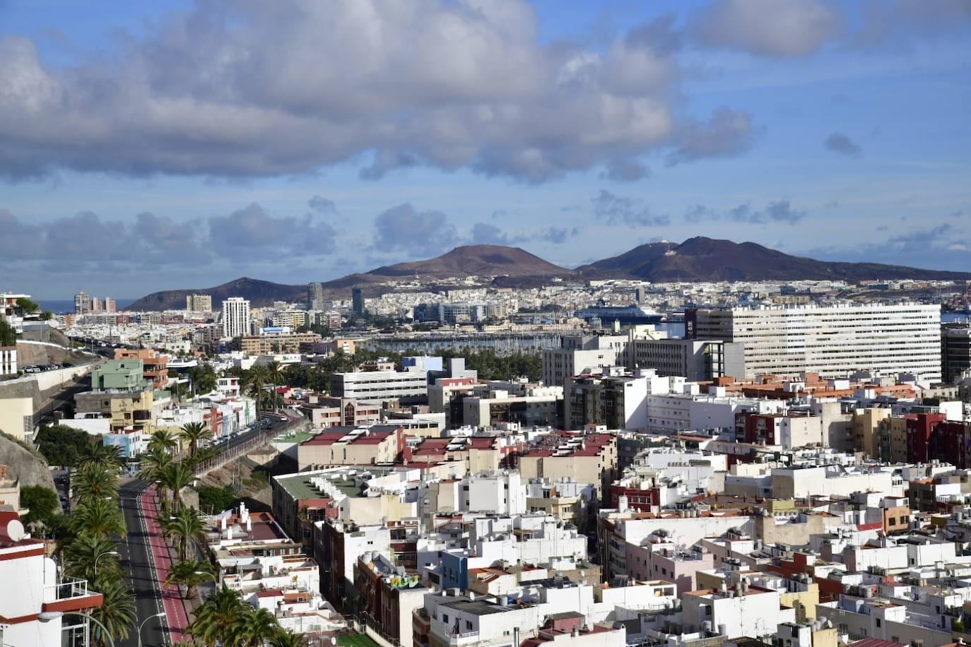 Fotos: Día primaveral para comenzar la semana en Canarias