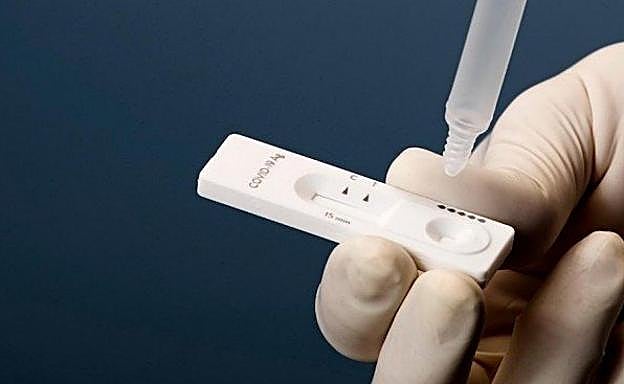 ¿Qué ocurre con el vídeo del test de antígenos y la linterna?