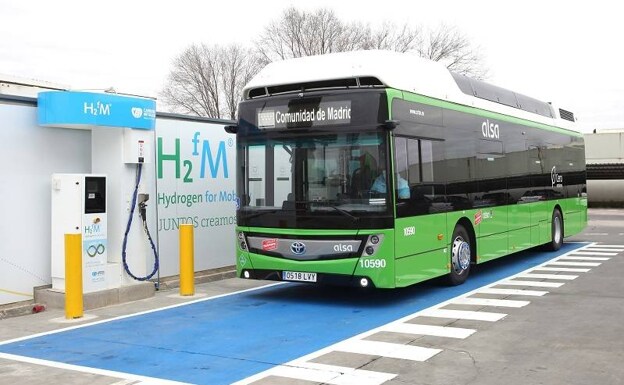 Primer autobús de viajeros propulsado por hidrógeno en España.