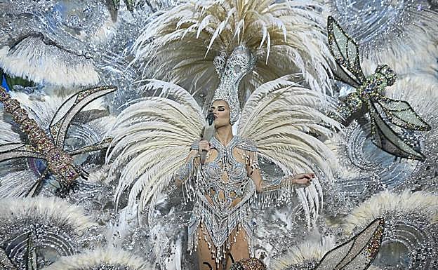 Minerva Hernández, reina del carnaval capitalino de 2020. 