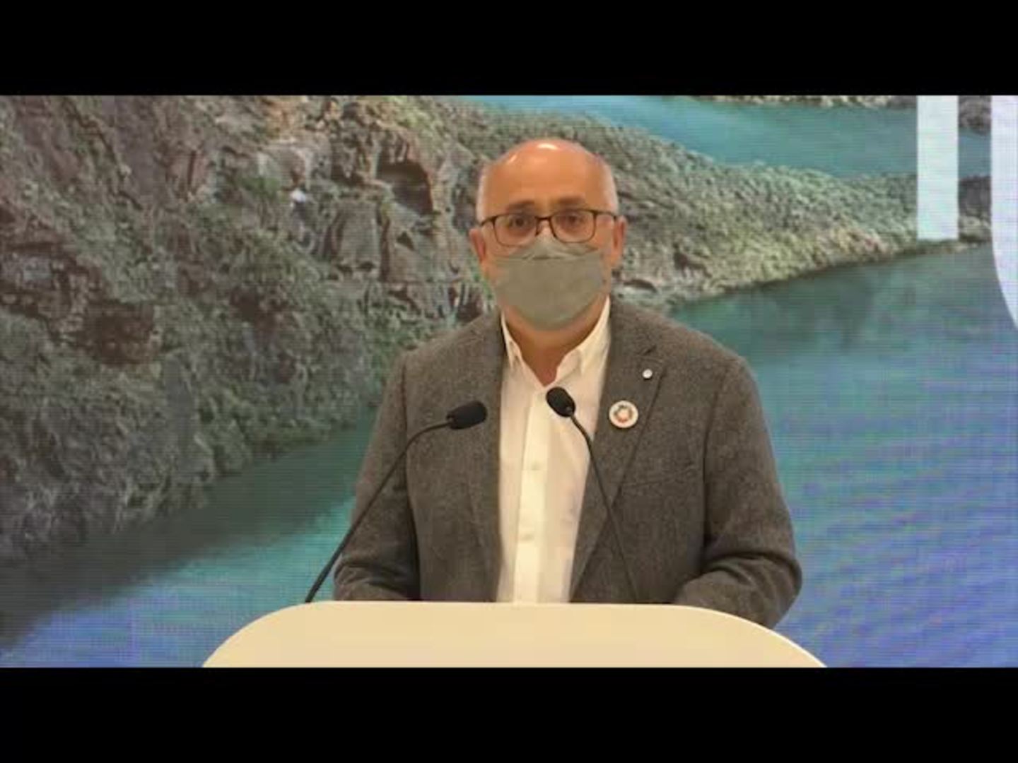 Antonio Morales analiza el comienzo de la obra de Chira-Soria