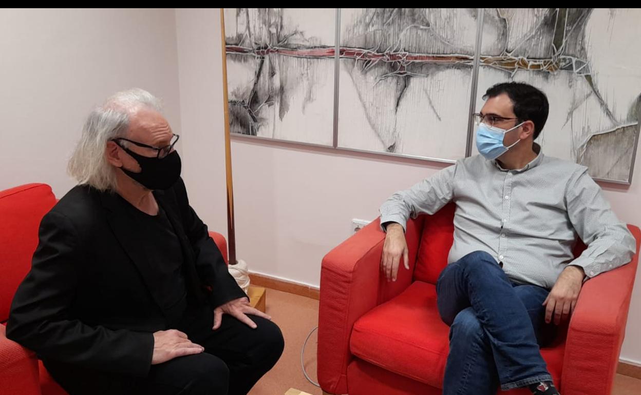 Artista y consejero. 