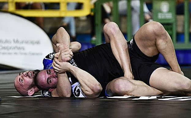 Imagen principal - El Combat Grappling golpea fuerte en Las Palmas de Gran Canaria