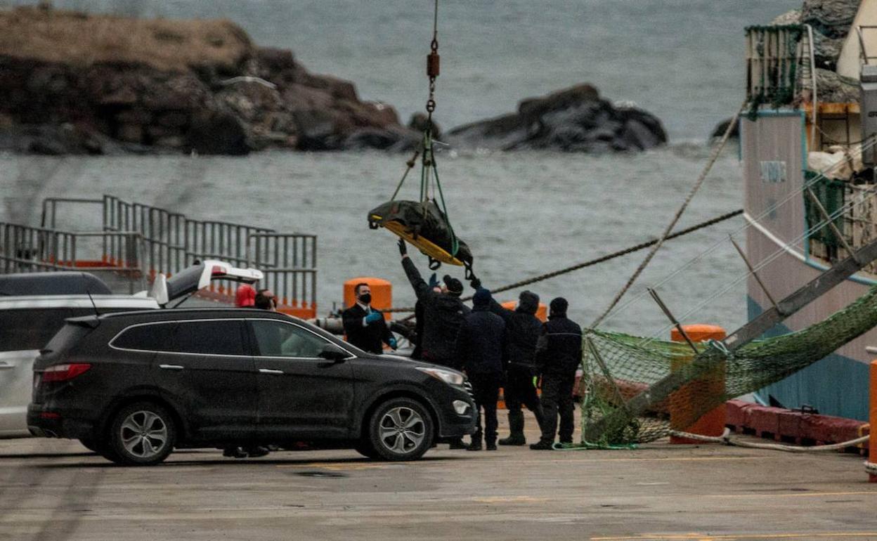 Identificados otros 2 cuerpos recuperados del naufragio del Villa de Pitanxo