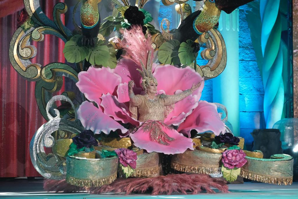 DISTRITO CIUDAD ALTA presenta a Francisca Santana Rodríguez con un diseño de Rafa y Rosi